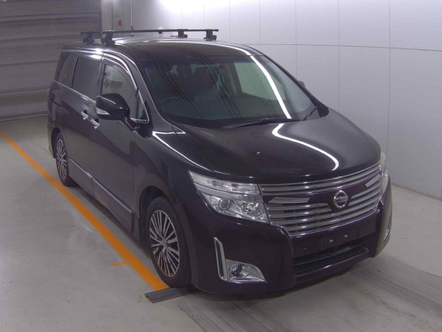 NISSAN ELGRAND — фото