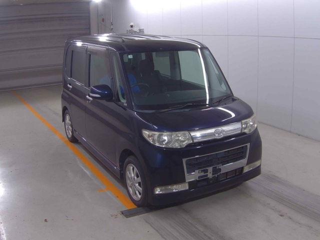 DAIHATSU TANTO — фото