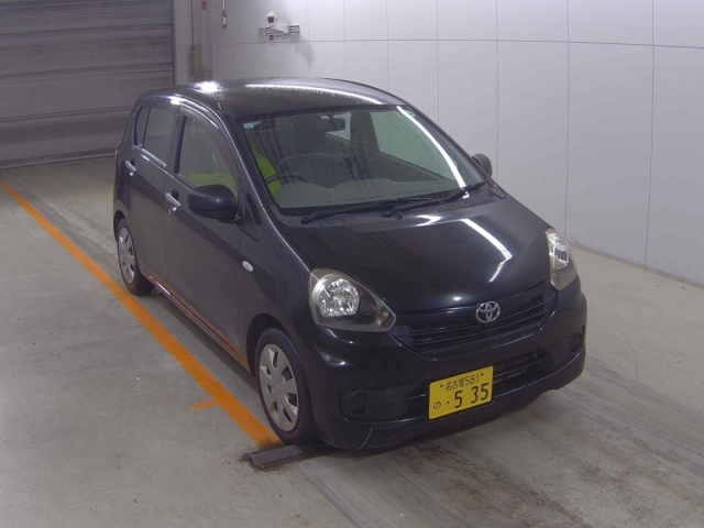 TOYOTA PIXIS — фото