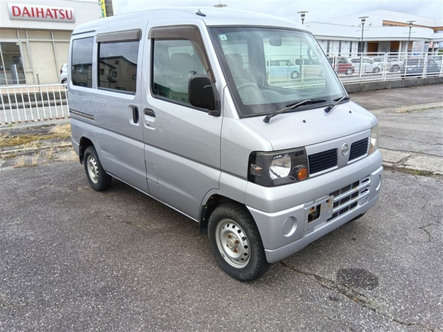 NISSAN CLIPPER — фото