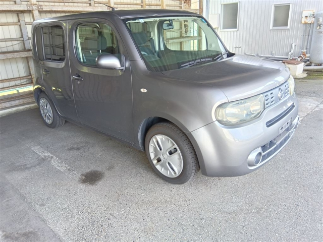 NISSAN CUBE — фото