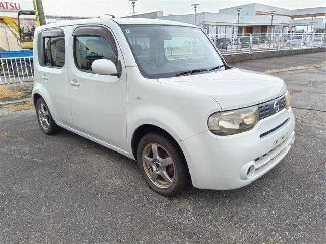 NISSAN CUBE — фото