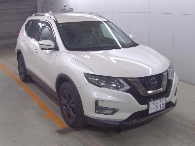 NISSAN X TRAIL — фото