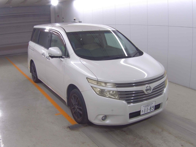 NISSAN ELGRAND — фото