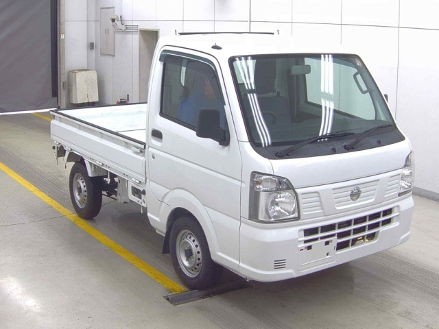 NISSAN CLIPPER — фото