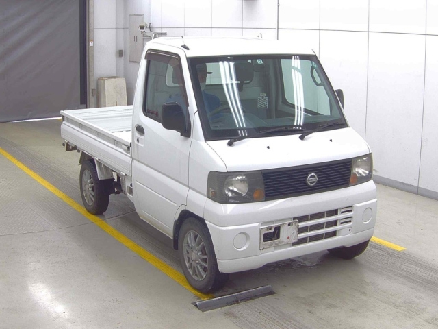 NISSAN CLIPPER — фото