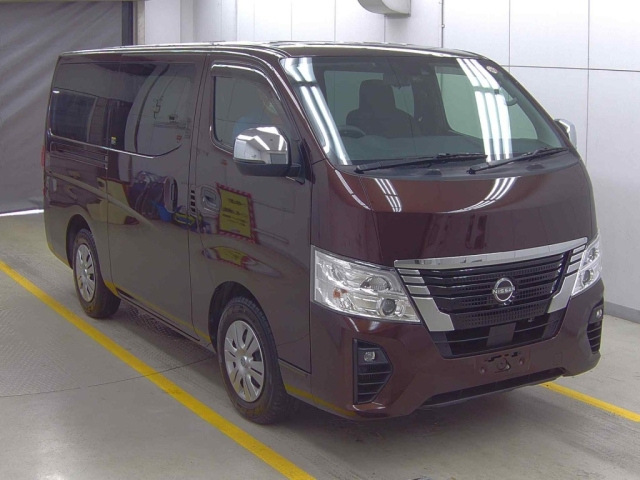 NISSAN CARAVAN — фото