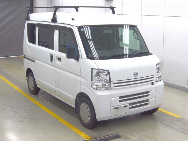 NISSAN CLIPPER — фото