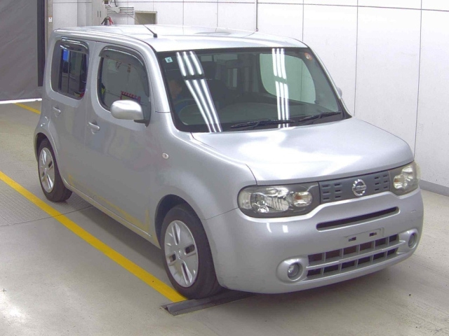 NISSAN CUBE — фото