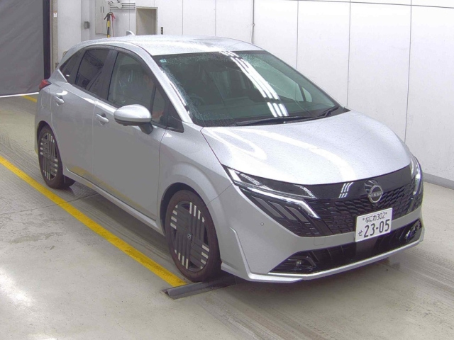 NISSAN AURA