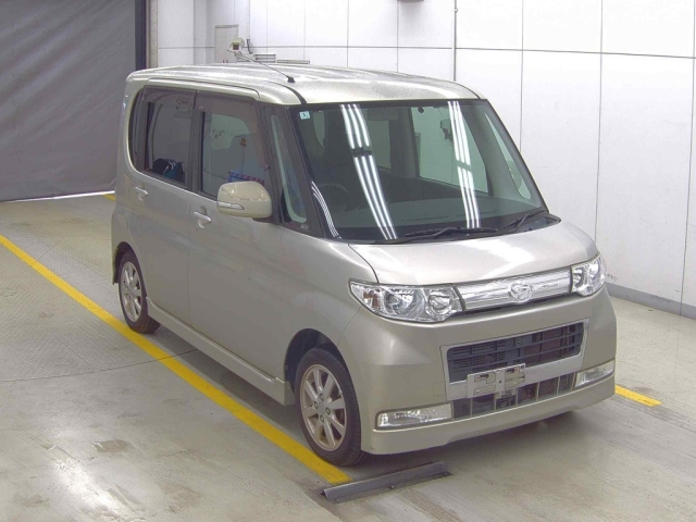 DAIHATSU TANTO — фото