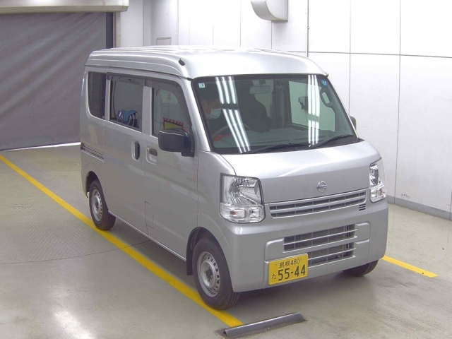 NISSAN CLIPPER — фото
