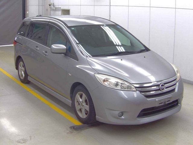 NISSAN LAFESTA — фото