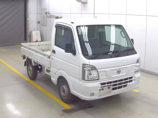 NISSAN CLIPPER — фото