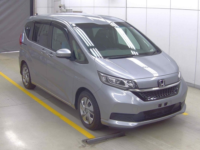 HONDA FREED — фото