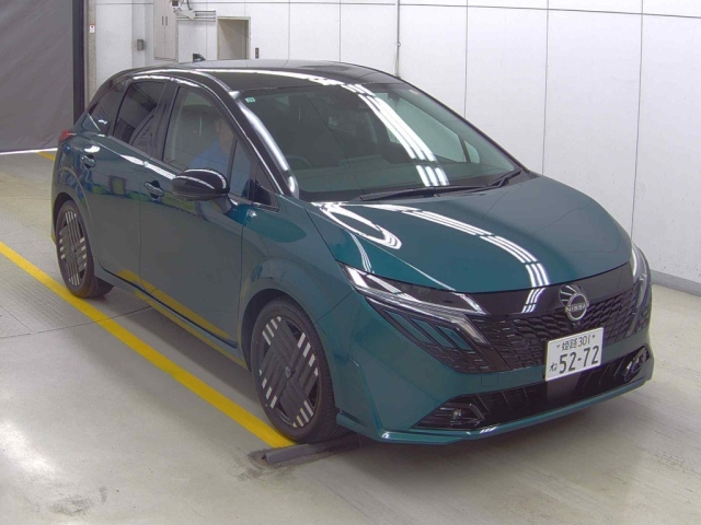 NISSAN AURA — фото