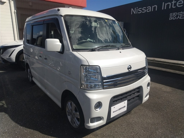 NISSAN CLIPPER — фото