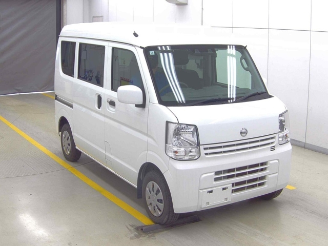 NISSAN CLIPPER — фото