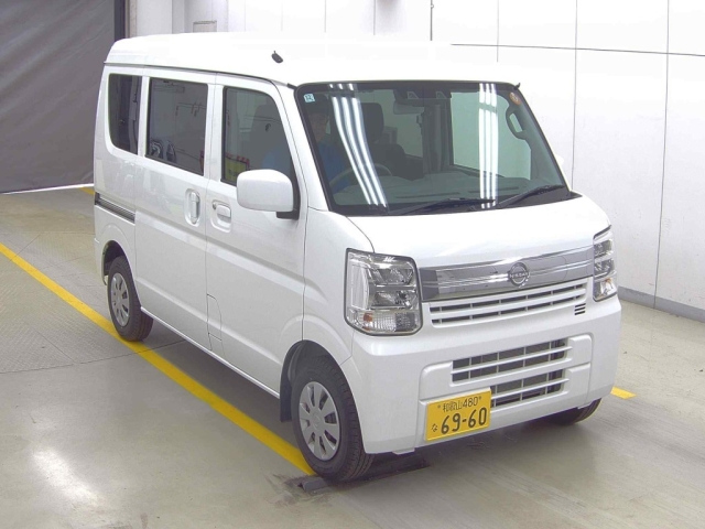 NISSAN CLIPPER — фото