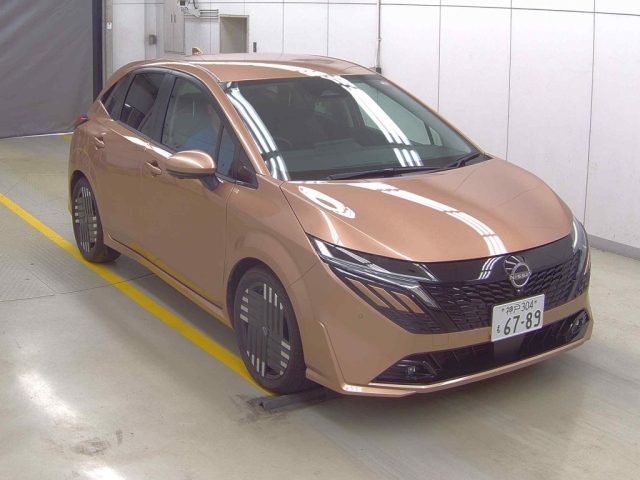 NISSAN AURA — фото