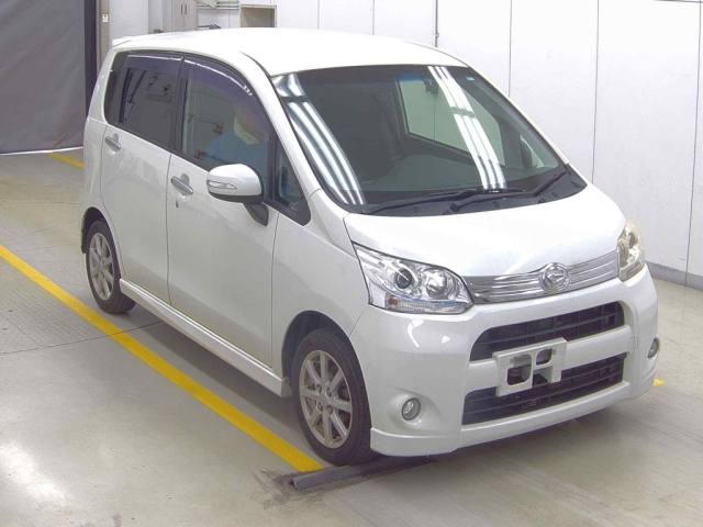 DAIHATSU MOVE — фото