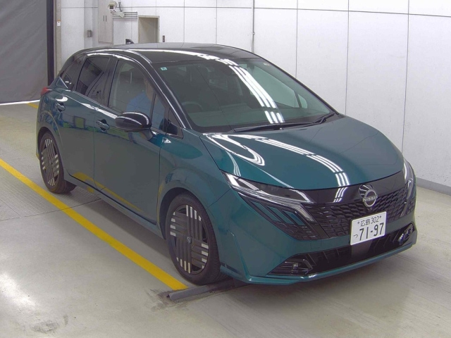 NISSAN AURA — фото