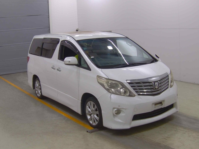 TOYOTA ALPHARD — фото