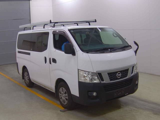 NISSAN CARAVAN — фото