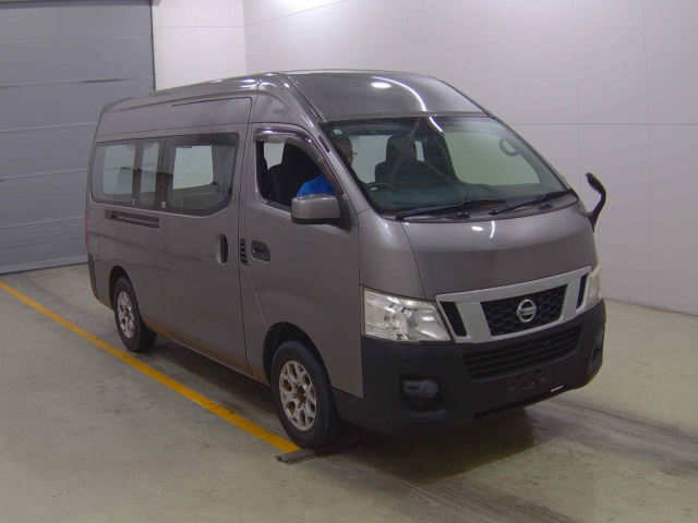 NISSAN CARAVAN — фото