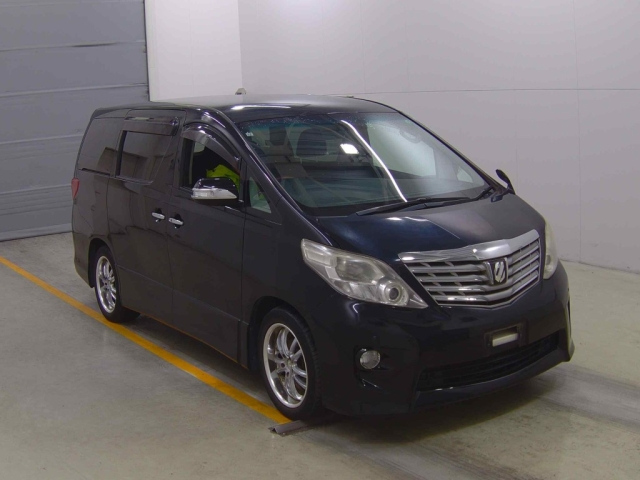 TOYOTA ALPHARD — фото