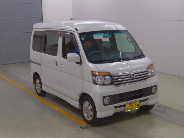 DAIHATSU ATRAI — фото