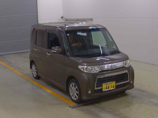 DAIHATSU TANTO — фото