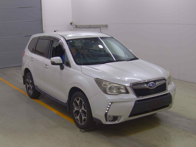 SUBARU FORESTER — фото