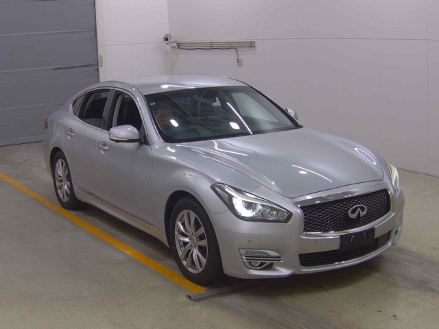NISSAN FUGA