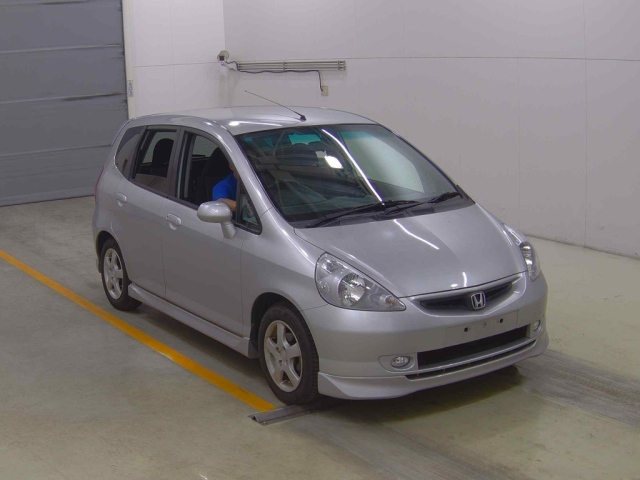 HONDA FIT — фото