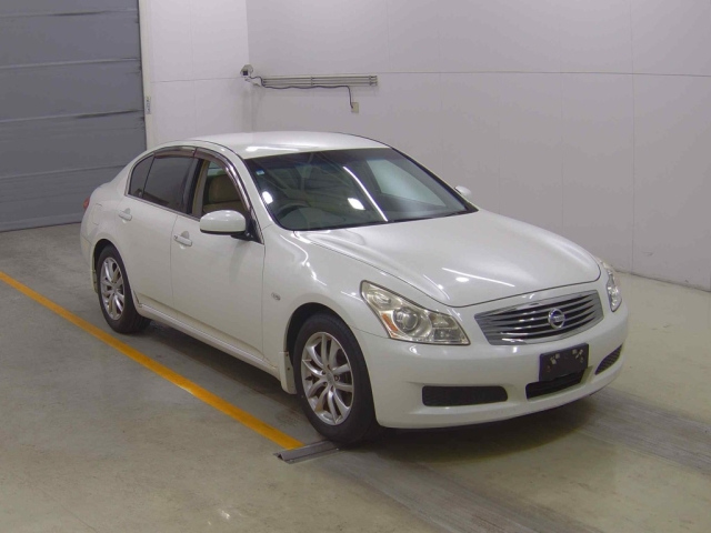 NISSAN SKYLINE