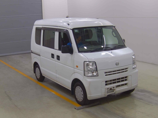 NISSAN CLIPPER — фото