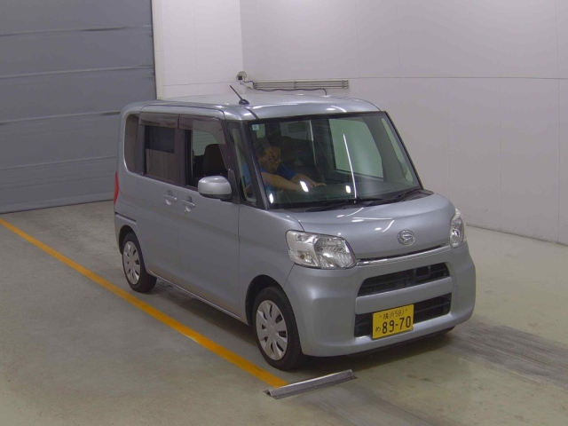 DAIHATSU TANTO — фото