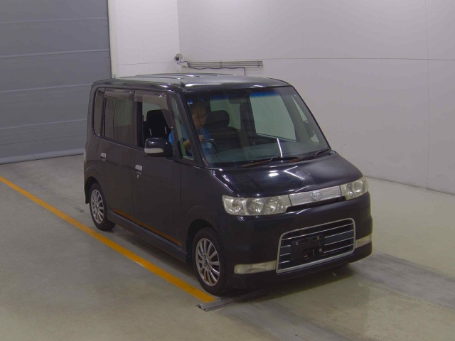 DAIHATSU TANTO — фото