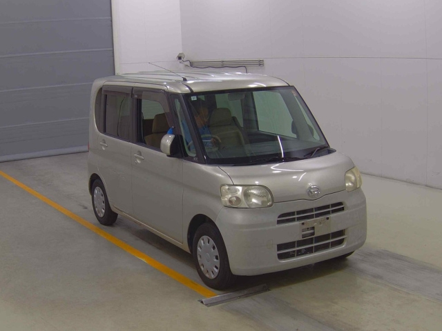 DAIHATSU TANTO — фото