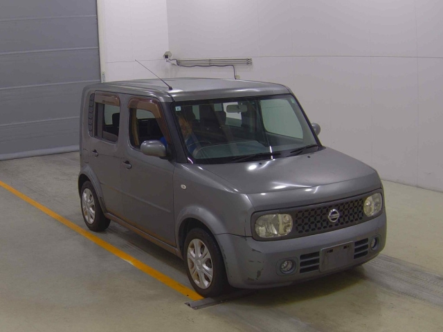 NISSAN CUBE — фото