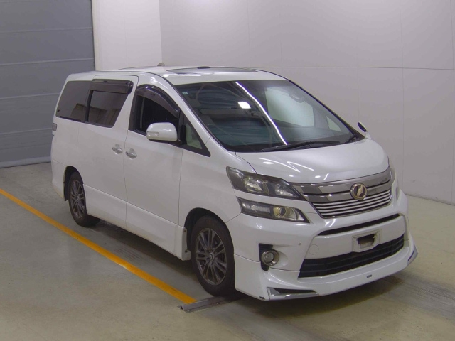 TOYOTA VELLFIRE — фото