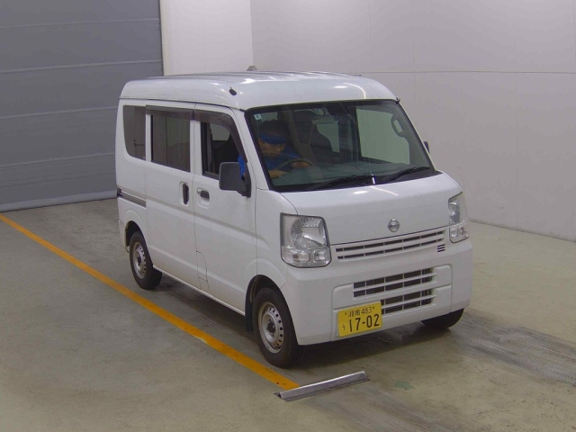 NISSAN CLIPPER — фото