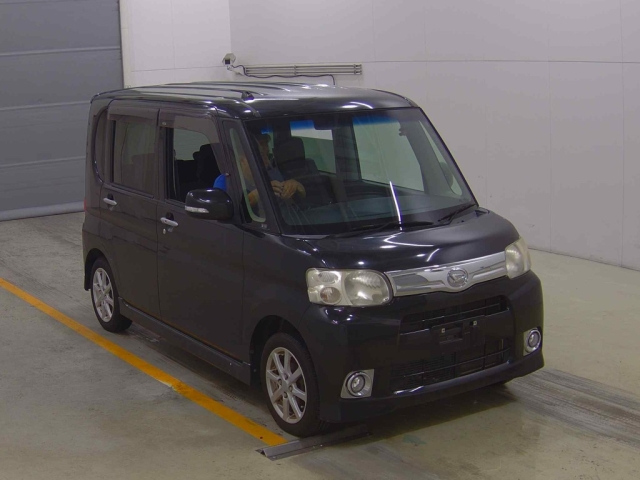DAIHATSU TANTO — фото