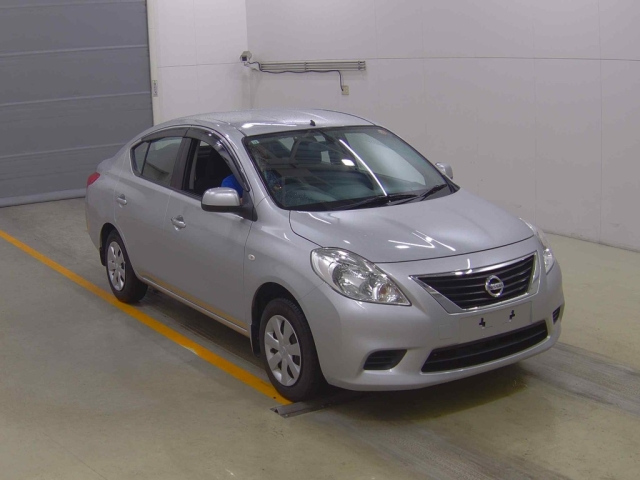 NISSAN LATIO