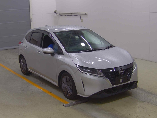 NISSAN NOTE — фото