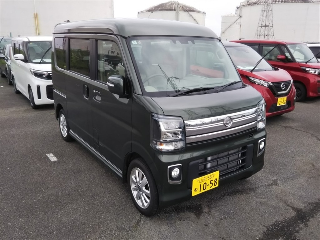 NISSAN CLIPPER — фото