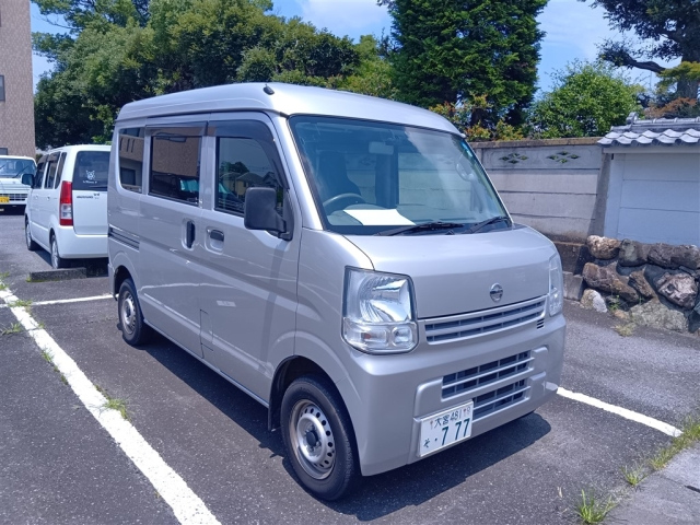 NISSAN CLIPPER — фото