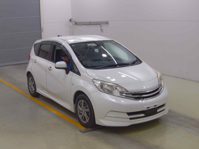 NISSAN NOTE — фото