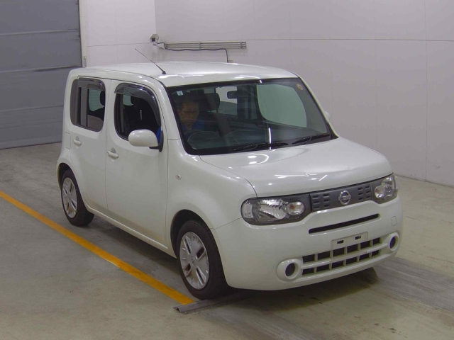 NISSAN CUBE — фото